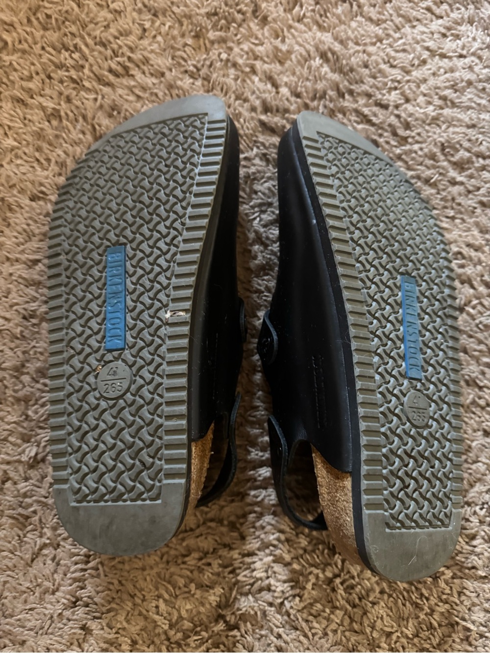 Birkenstock - Closed-Toe Clog - Women - Picture 2 of 4